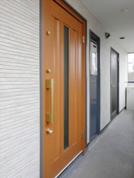 漆喰など自然素材を利用し、健康的な空間に